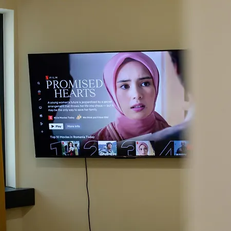 Little Downtown Romana