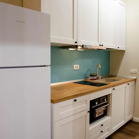 Little Downtown Romana