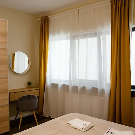 Little Downtown Romana