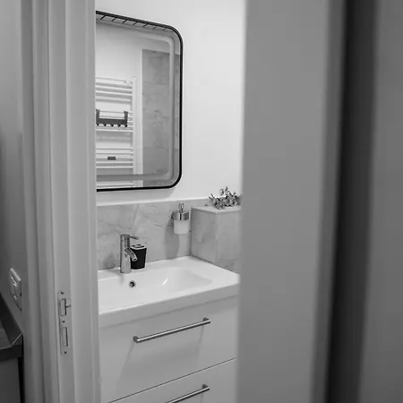 Little Downtown Romana