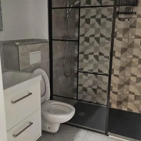 Little Downtown Romana