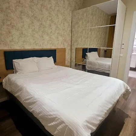 Aparthotel Little Downtown Romana 4*