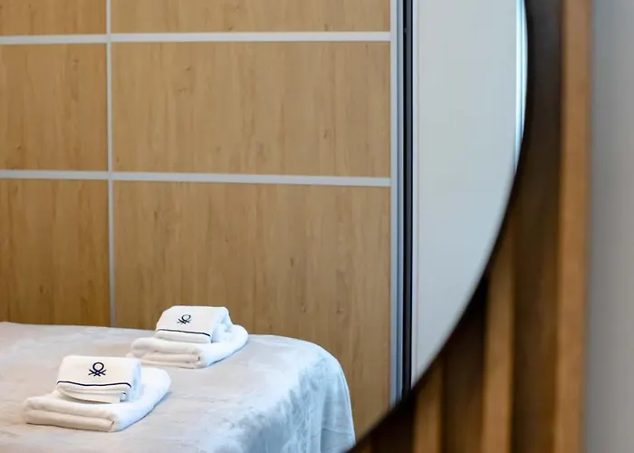 Little Downtown Romana