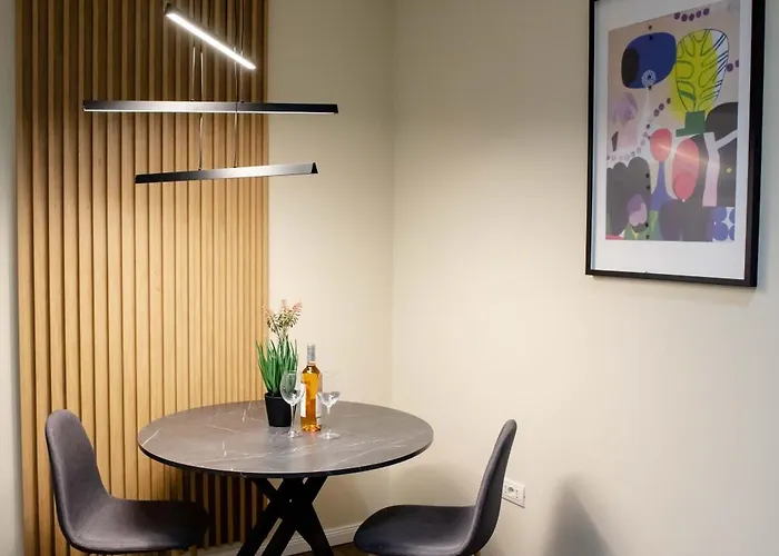 Little Downtown Romana