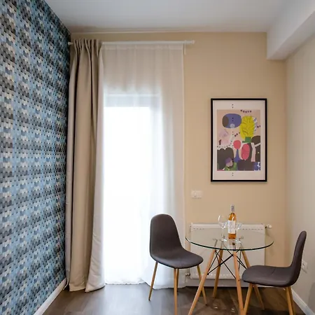 Hotel de apartamente Little Downtown Romana 4*