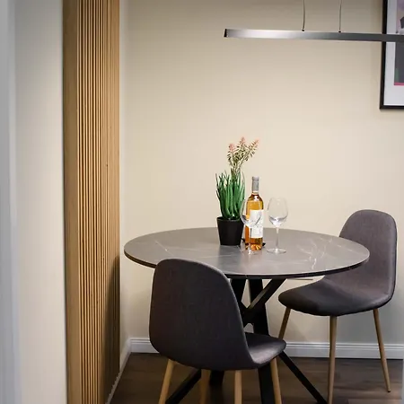 Hotel de apartamente Little Downtown Romana 4*