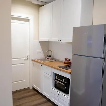 Little Downtown Romana 4*