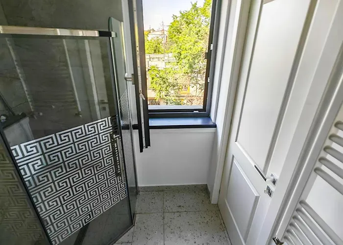 מלון דירות Little Downtown Romana 3*